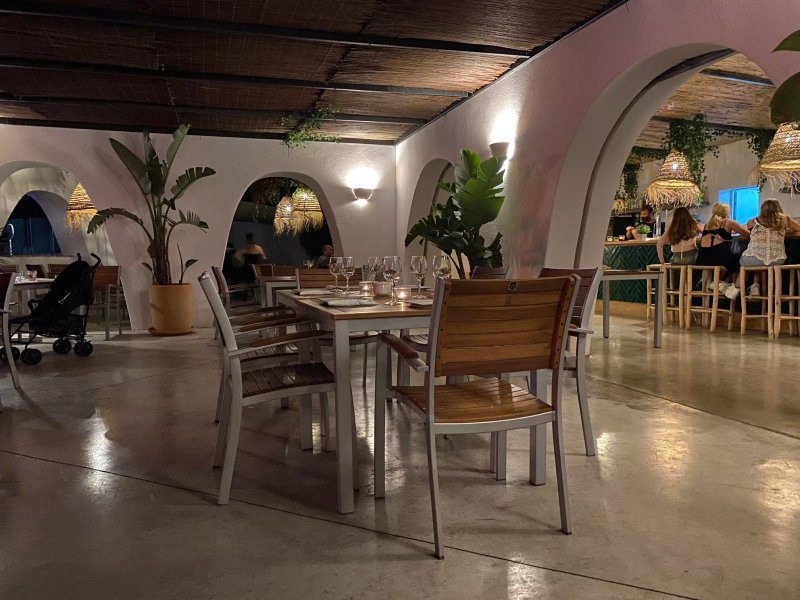 Bar Piscina Roche