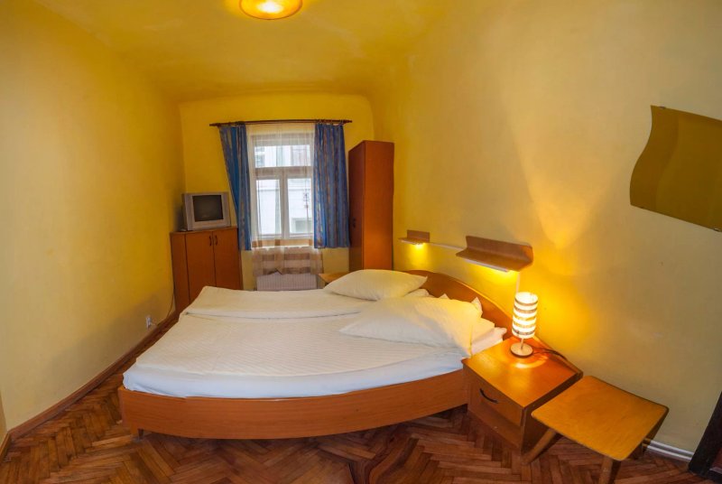 Burg Hostel