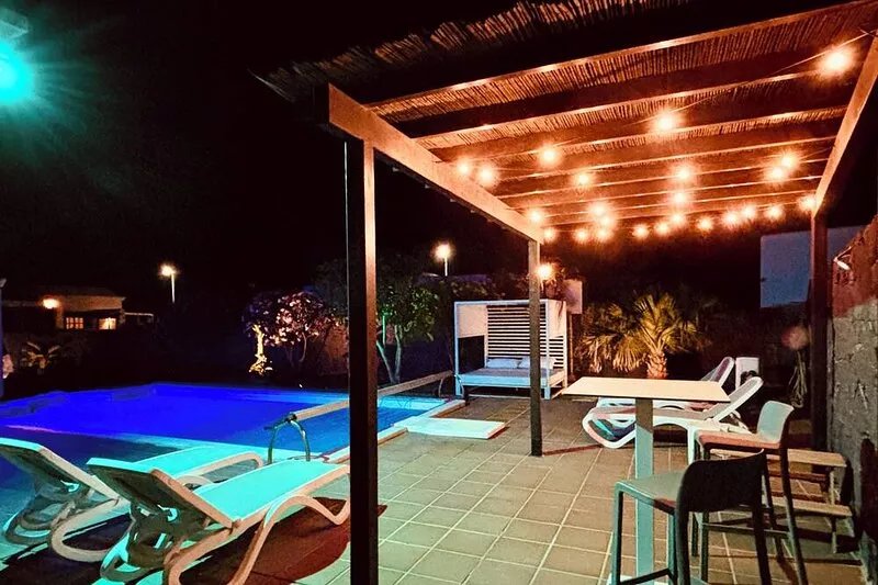 Beatiful Sea View villa with electrical heated pool and free Wifi