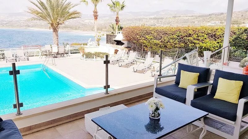 A luxury detached seafront villa with heated swimming pool & stunning views