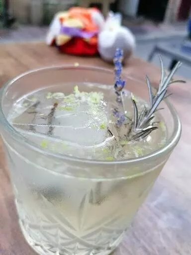 Mio Bar