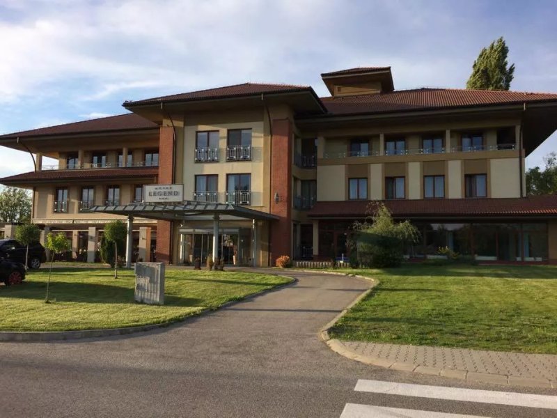 Hotel Legend