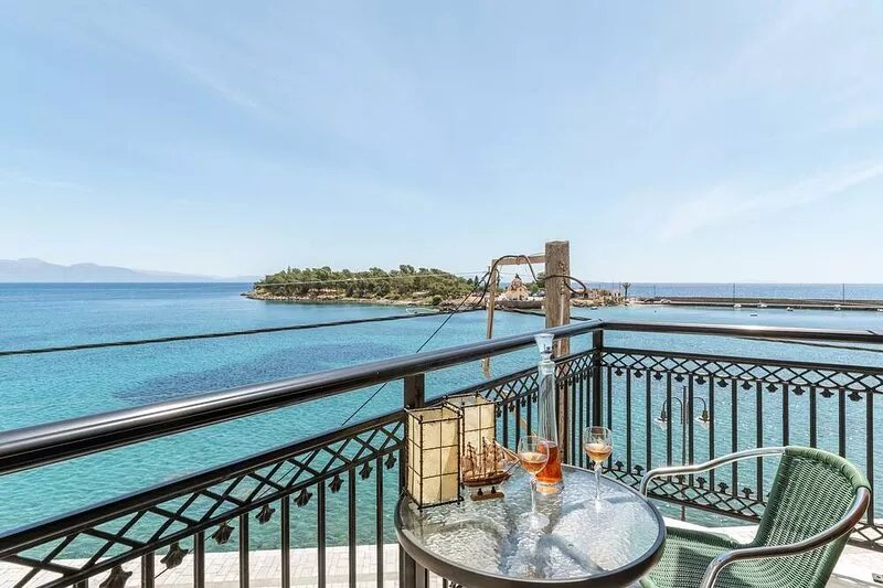 Apartment 'The Lalouda Of Mani' with Sea View, Wi-Fi and Air Conditioning