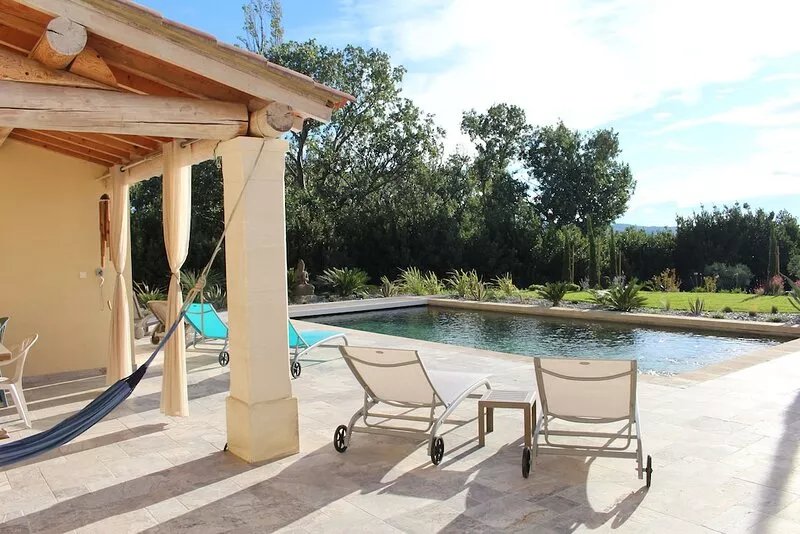 House in Saint-Rémy-de-Provence, gated pool on the edge of a green area