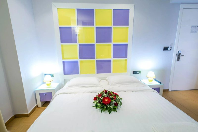 Amfithea Hotel