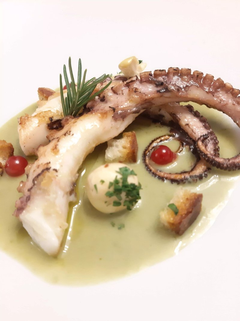Luna Restaurant