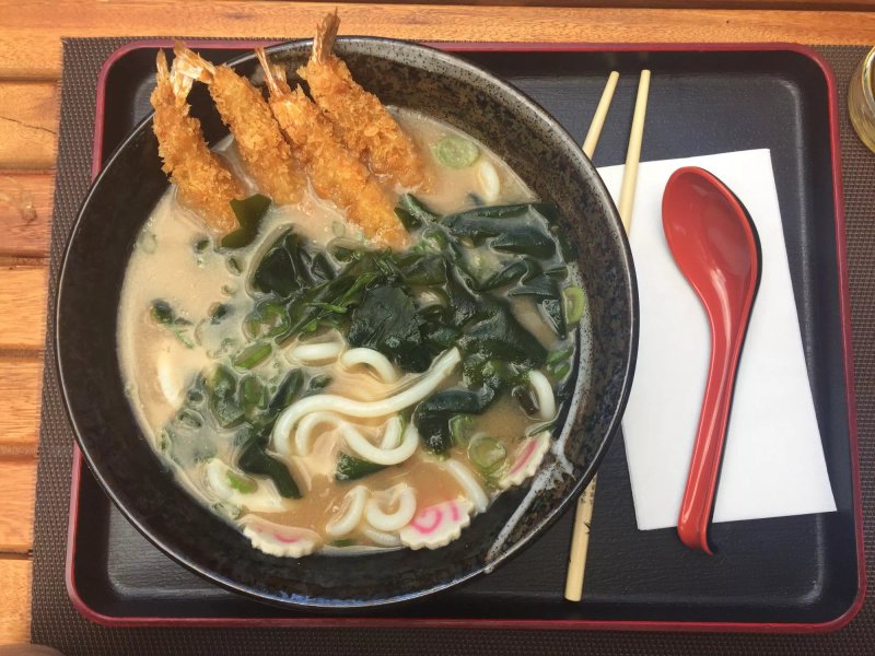 Oishii Sushi & Wok chinesische und japanische Spezialitaten