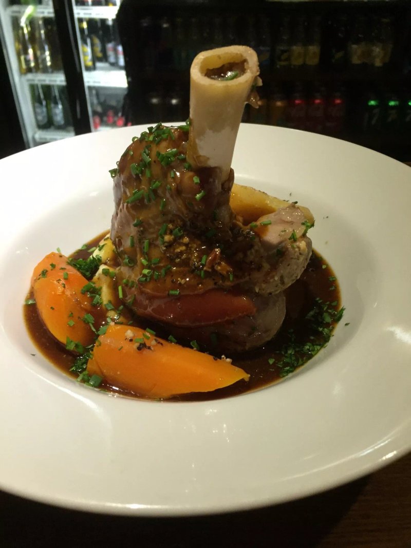 Salmon Inn