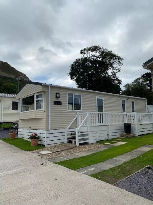 Lyons Pendyffryn Hall Holiday & Touring Park