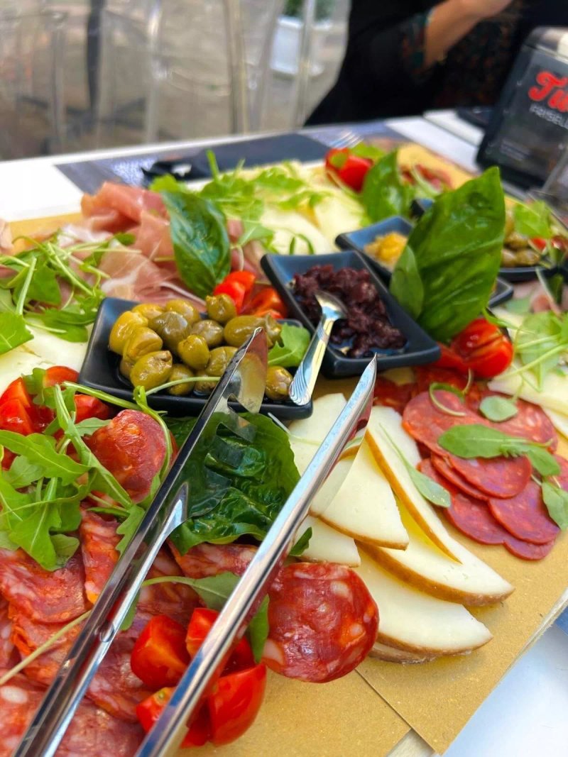 Tuccisei Friselle all'Italiana