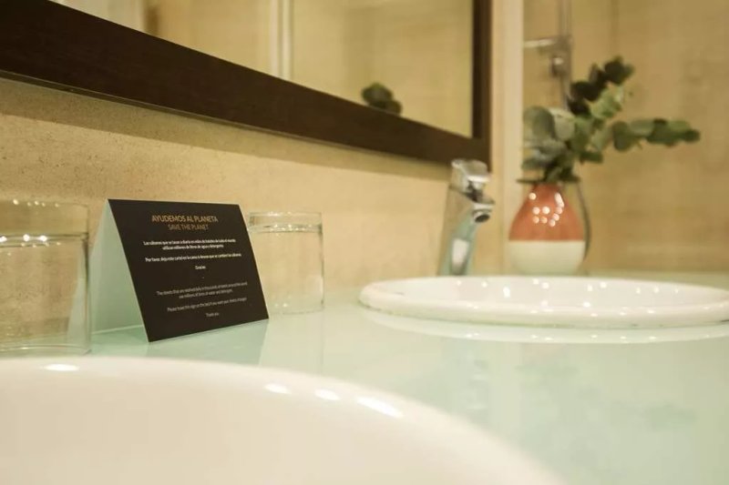 Azz Pamplona Norte Hotel ****