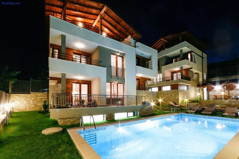 Twin House Hotel