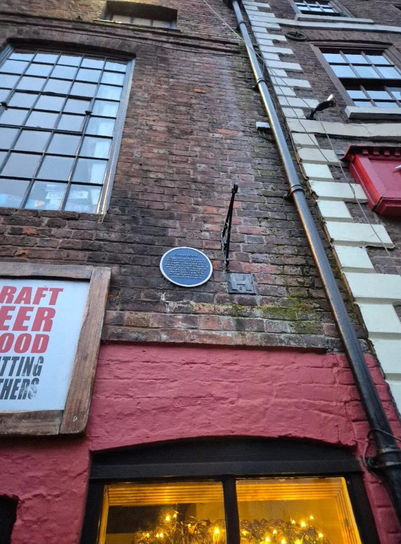 Gamul House Blue Plaque