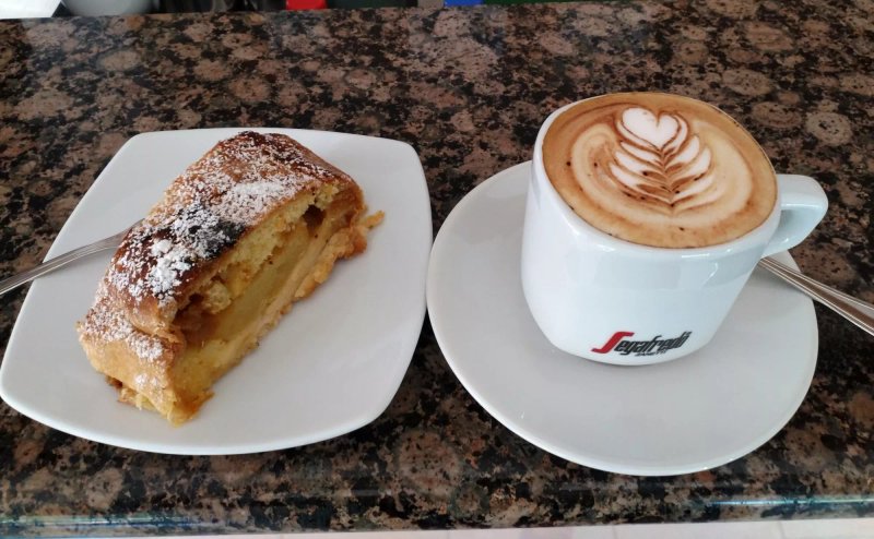 Tremezzina Bar Pasticceria Gelateria