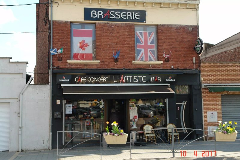 L'Artiste Bar