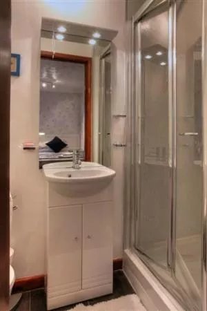 Senglea Lodge