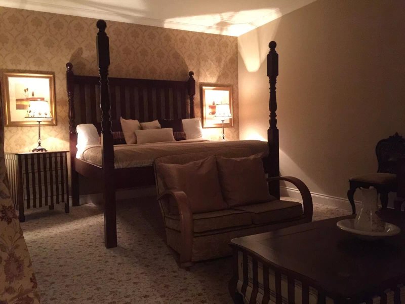 Riverbank Country Pub and Guesthouse
