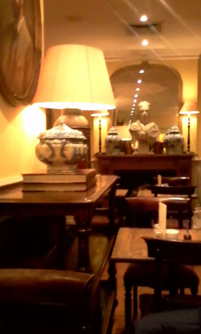 The Victorian House Sconery & Tea to Go