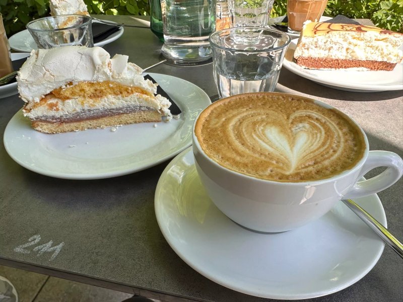 Pader Cafe