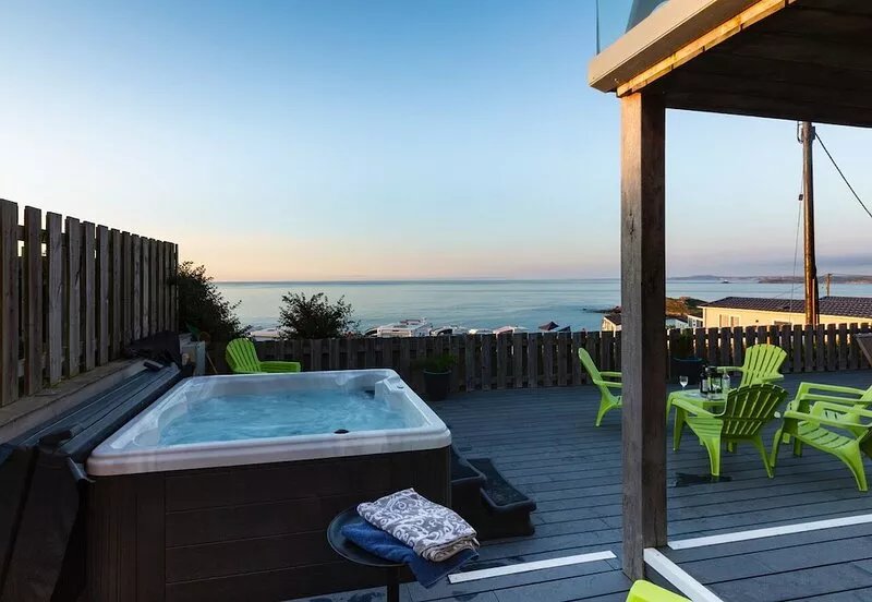 Luxury 5 Bedroom House in St Ives - Hot tub, parking, WIFI, Stunning views
