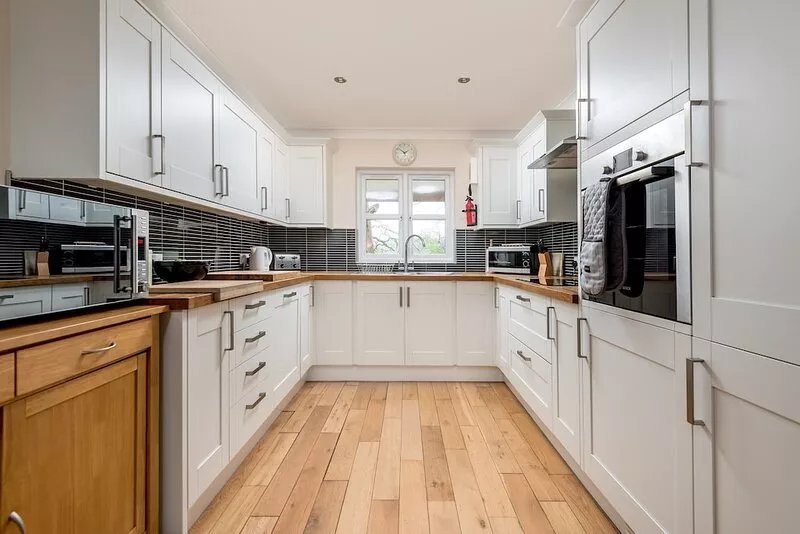 Mews Hill, 5 bedroom New Forest Holiday Cottage