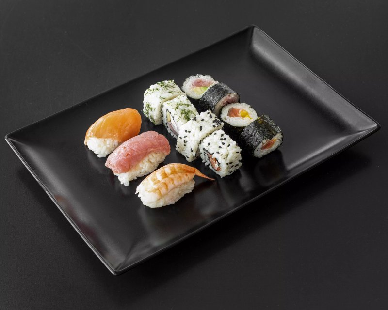 Sushis And Bowls