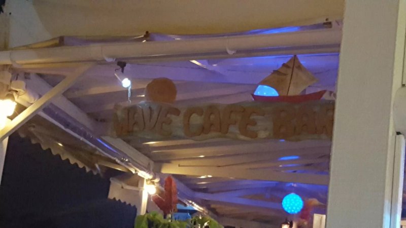 Wave Cafe Bar