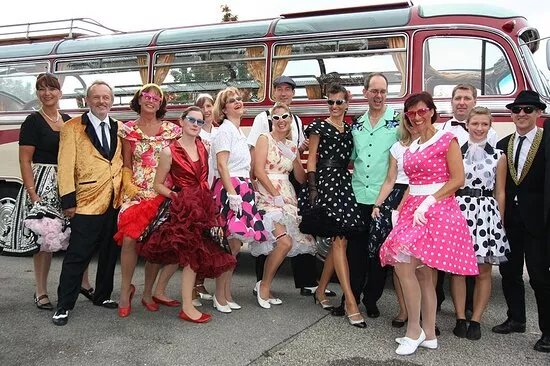 K & K Oldtimervermietung - Oldtimer und Oldtimerbusse mieten