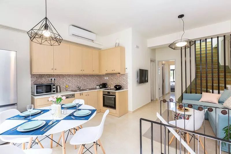 Recently renovated 3 bedroom house in the heart of the historical center.