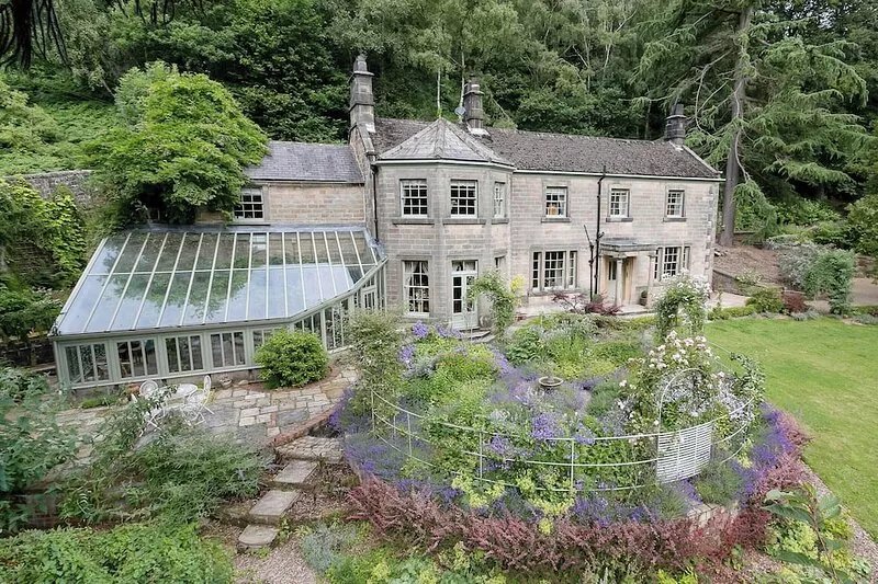 5 bedroom accommodation in Matlock
