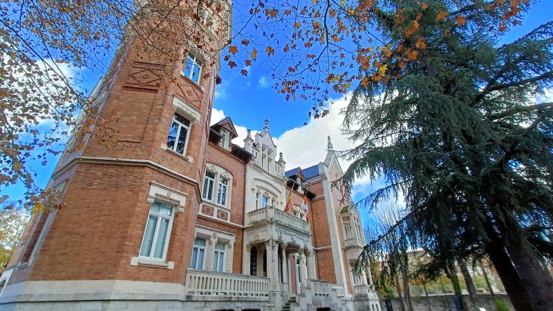 Palacio De La Isla.