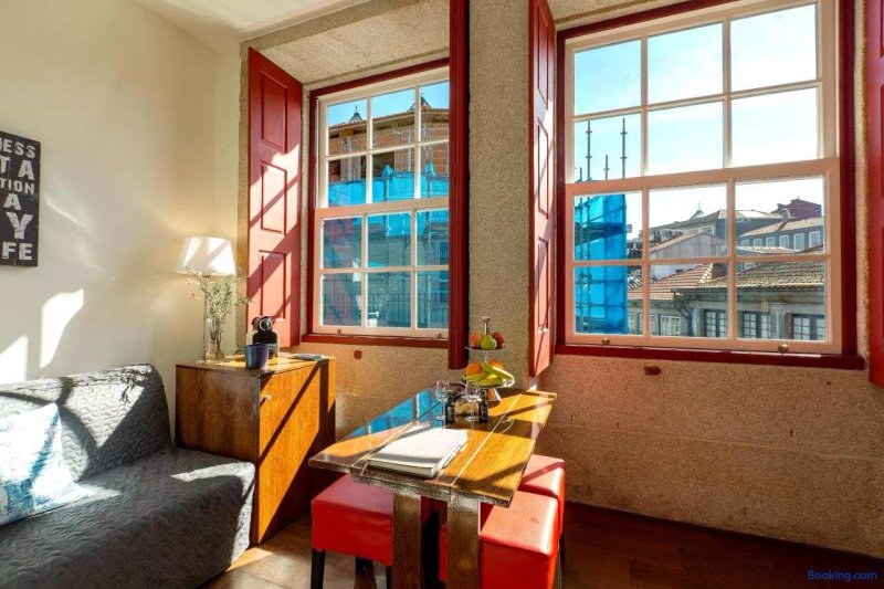 Flores Lofts