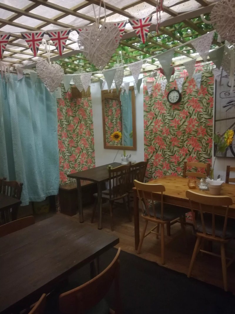 Munchies Cafe Bistro