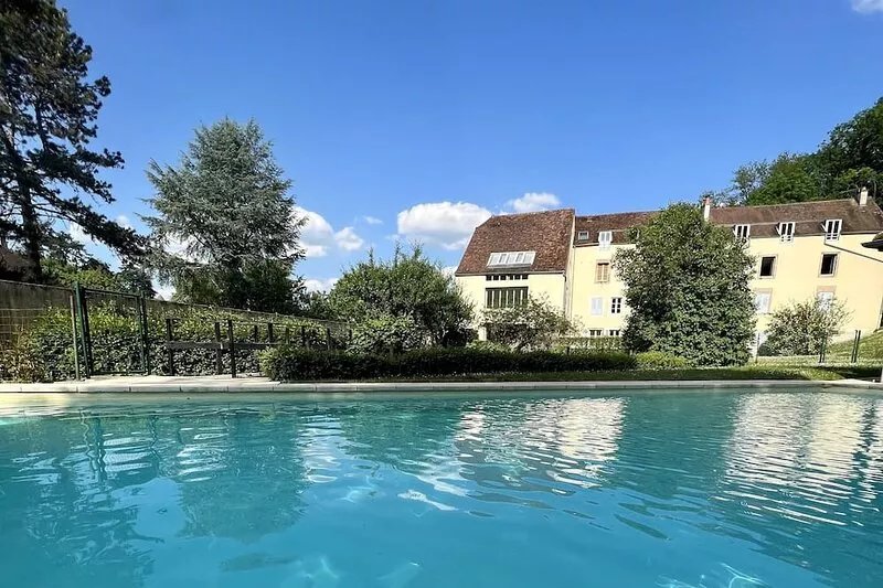 Recently Renovated Riverside Sanctuary set in 5 Acres With 14 Meter Heated Pool