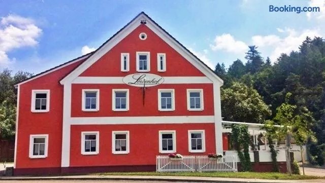 Lowenhof