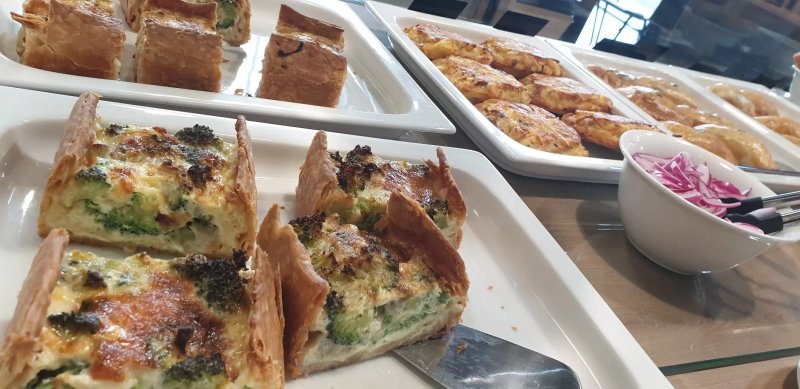 Shpaiza Bistro & TakeAway