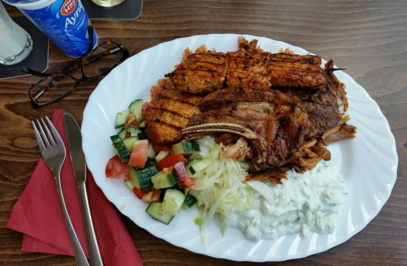 Grill & Pizzeria Athos