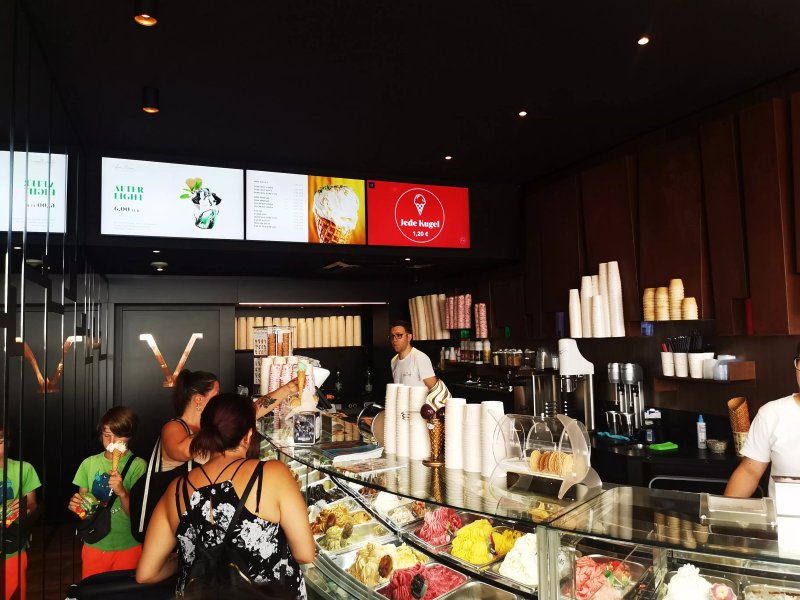 Eiscafe La Piazza KG