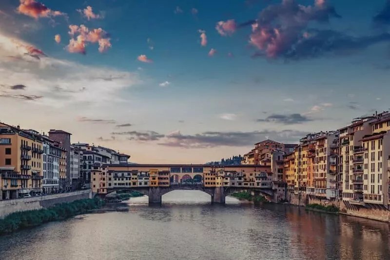 "Le Porte San Frediano 2: Florentine Elegance at a stone's throw from the