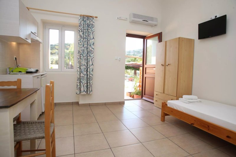Oasis Rooms & Studios