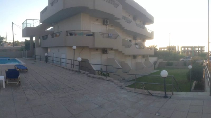Alexander Studios & Suites
