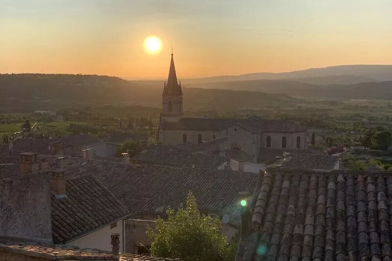 Stone farmhouse with exceptional view of the Grand Luberon 4 * tourist office