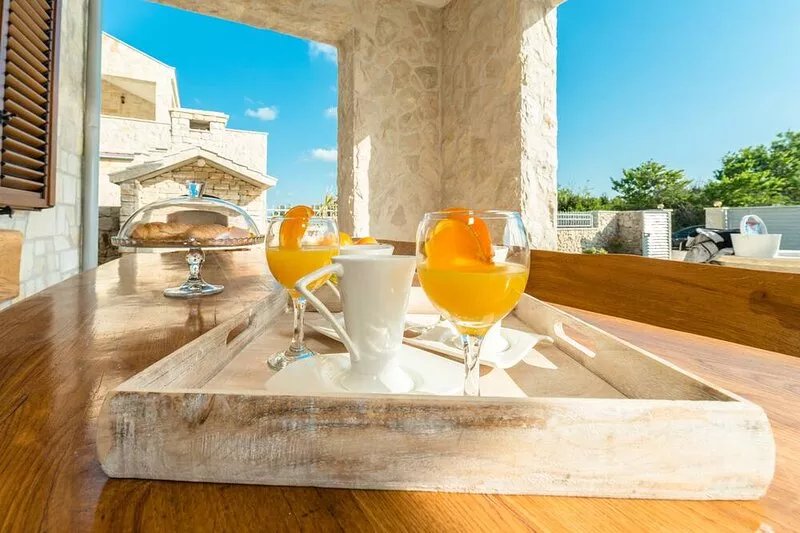 Villa Kirstin with pool, sauna and jacuzzi
