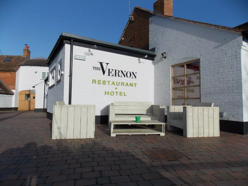 The Vernon Hotel & Restaurant