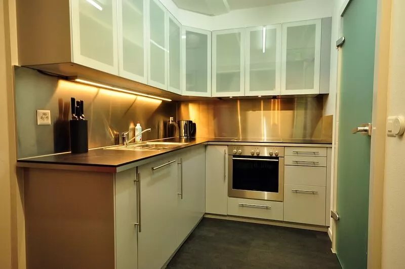Spacious ground floor apartment.  Sleeps 5 to 12 guests