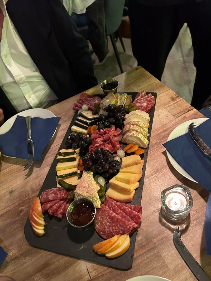 Decant Wine and Cheese Deli
