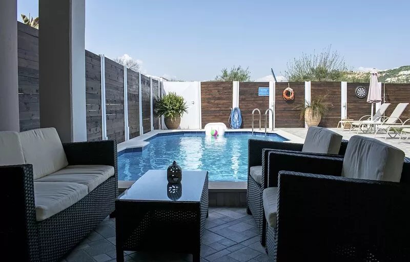 Villa Campos next to the beach and to Georgioupolis center with private pool