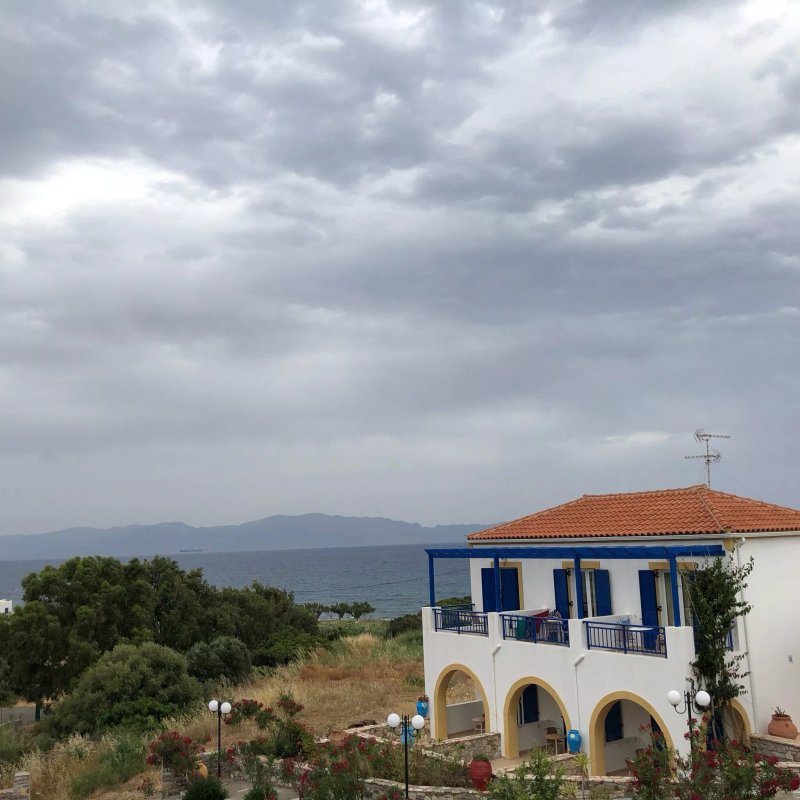 Venardos Hotel