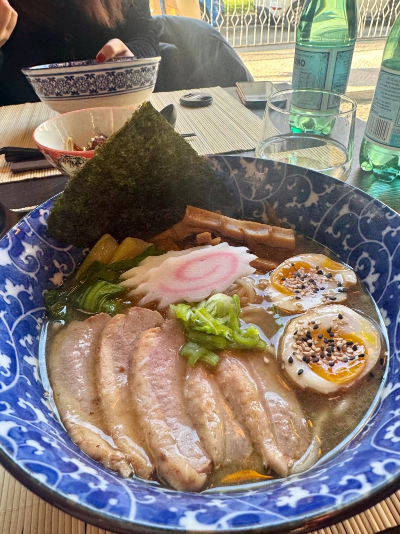 Donburi House Rivoli - Ramen Izakaya