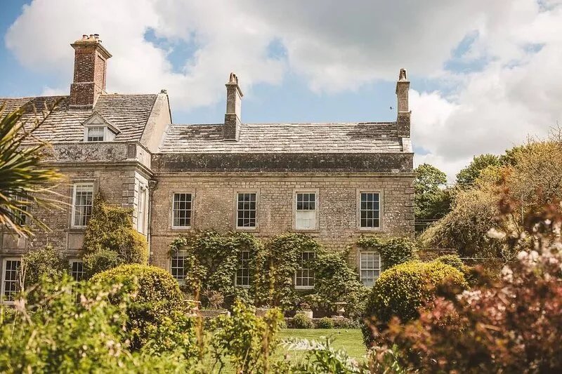 Independent Garden Wing of Dorset country house